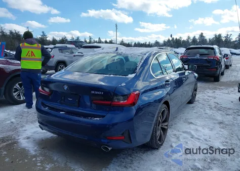 2022 BMW 330I xDrive z USA, uszkodzony, nr VIN 3MW5R7J06N8C67172